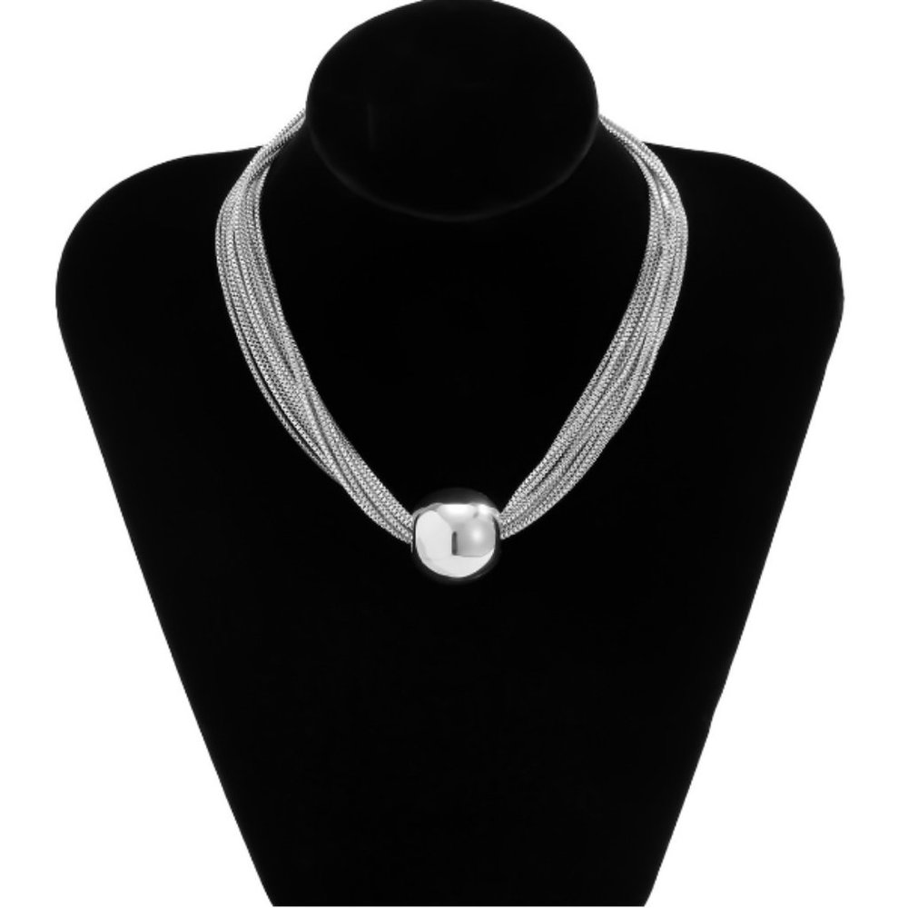 π50% OFF/3+...Multi-chain with Ball Necklace (Gold) - Picture 9 of 9